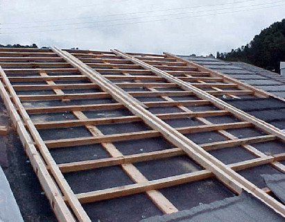 Roof-deck-construction-with-battens-and-counter-battens